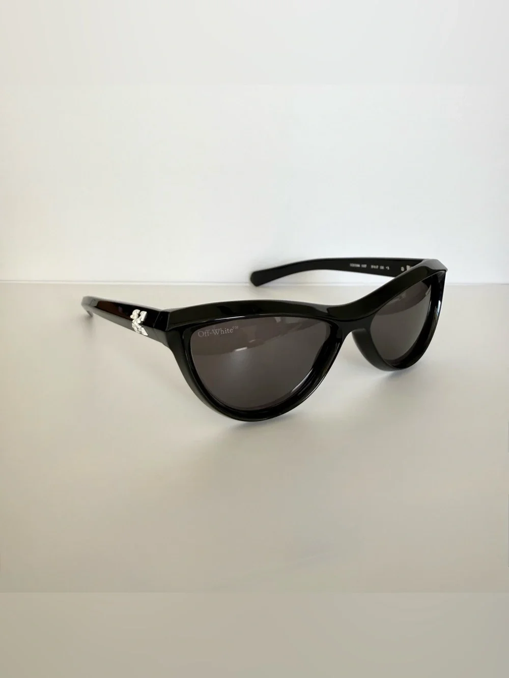 NEW!!! Off-White unisex sunglasses OERI066 1007 Authentic